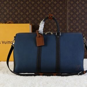 Louis Vuitton Keepall Bandoulière 50 Taurillon Blue